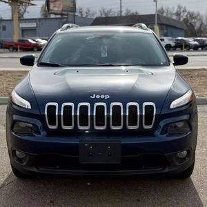 Auto Usado Económico Jeep Cherokee Latitude Plus 2018 con Volante a la Izquierda - Product Image 1