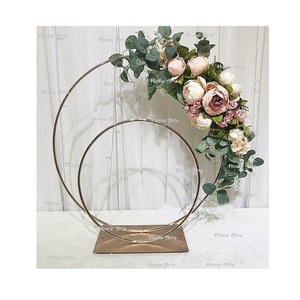 Toile de fond en fer couleur or de conception lunaire, qualité supérieure, taille personnalisée, décoration de mariage, toile de fond à bon prix en Inde - Product Image 2