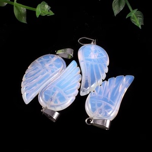 Pendentif en argent sterling 925, style bohème chrétien tendance, avec charme en opale et plume d'ange, pierre précieuse, vente en gros, sculpté à la main - Product Image 1