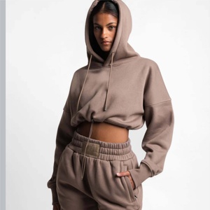 Usine directe de haute qualité pull haut court à capuche pour les femmes Logo personnalisé respirant tenue décontracté pour l'hiver fabriqué au Pakistan - Product Image 1