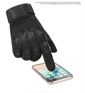 Guantes de moto personalizados para hombres y mujeres guantes deportivos adecuados para carreras de motos logotipo/diseño personalizado A un precio económico - Product Image 2