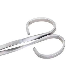 Ciseaux à cuticules en acier inoxydable légers et écologiques à lame incurvée gauche, outil de manucure de précision pour une peau des ongles précise - Product Image 4