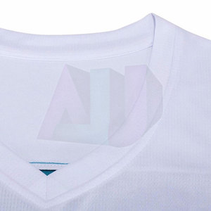 Uniforme de Baloncesto Hecho en Fábrica, Logotipos y Números Personalizados, Tallas Grandes Disponibles, Varios Tamaños, Colores, Estilos y Equipos - Product Image 4