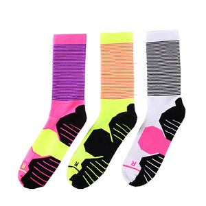 Custom Men's Gym Cotton Sport Crew <b>Socks</b> 2025 Spring Collection Optimal for Athletic Sports Cycling OEM Design Service Children - Product Image 5