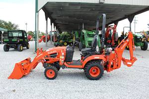 Mini tracteur diesel Kubota BX23S 4WD d'occasion, modèle standard Garton, à bon prix - Product Image 6