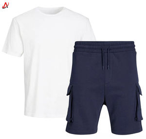 Conjunto de chándal de verano de dos piezas de alta calidad, camisetas ligeras con estampado de calle, pantalones cortos, colores contrastantes, diseño de manga corta a la moda - Product Image 1