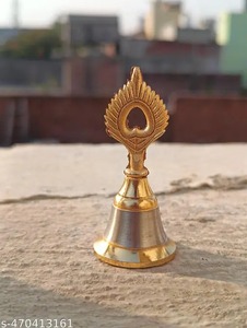 ระฆังทองเหลืองดั้งเดิมออกแบบโดยพระกฤษณะ pankh ทำด้วยมือ ghanti วัดทองสำหรับการนมัสการและพิธีกรรมใช้สวดมนต์ด้วยเสียงที่ชัดเจน - Product Image 6