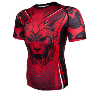 Chemise de compression rouge par sublimation pour homme Chemises de compression à demi-manches personnalisées pour le fitness - Product Image 1
