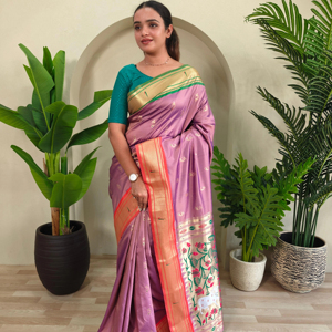 Blusa de Sari de Seda Exclusiva de Diseñador Indio, Ropa Étnica Moderna para Mujer India, Estilo Elegante y Sofisticado para Fiesta de Novia - Product Image 1