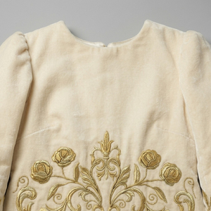 Vestido de terciopelo color marfil personalizado con estampado floral dorado, bordado a mano, para iglesia católica, sotanas litúrgicas, ropa para ceremonias litúrgicas, talla XXXL - Product Image 2
