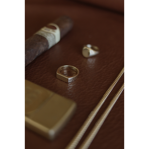Bague signet Benedict pour homme, or massif 14 carats, plaqué rhodium, forme hexagonale, style vintage, sans gravure, à porter au quotidien - Product Image 4