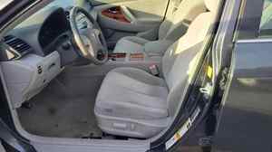 Asientos de Cuero para Camry LE 2011 con Volante a la Izquierda y Cámara Trasera en Venta - Product Image 4