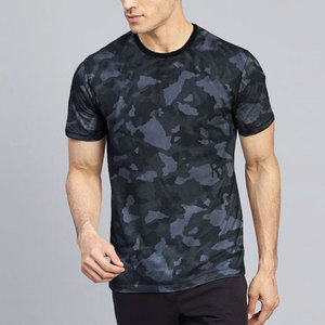 T-shirt camouflage coupe athlétique pour homme T-shirt camouflage forêt audacieux et confortable Vêtements d'extérieur classiques pour hommes - Product Image 2