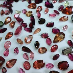 Lot de pierres précieuses de tourmaline multicolore de formes et de tailles assorties, émeraude naturelle polie - Product Image 5