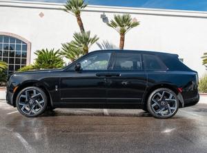 SLA43HA01TU234769 2026 SUV Industrial de Lujo con Tracción en las Cuatro Ruedas, Motor V12 de 6.7L, 600hp, 900Nm de Torque, Velocidad Máxima de 250km/h, Interior de Cuero Premium, Bajo Consumo - Product Image 2