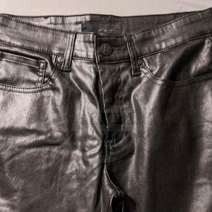 Pantalones de cuero de estilo resistente para hombres con paneles de Moto Pantalones de cuero de PU para hombres con forro interior y estiramiento - Product Image 6