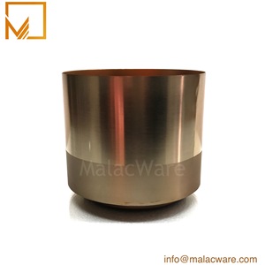 Florero de Metal dorado Alto a la moda, grabado personalizado esmaltado, vajilla al por mayor a granel de lujo, macetas para jardín y hogar - Product Image 3