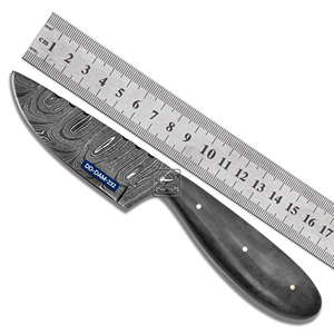 Cuchillo de caza personalizable hecho a mano hoja de acero damasco de alta calidad mango de hueso de camello teñido vaina de cuero de vaca láser OEM - Product Image 3