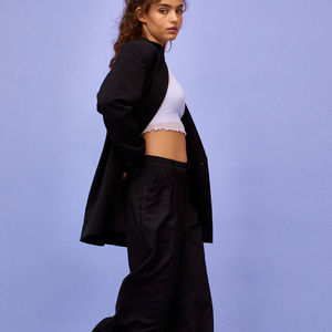 Pantalon de survêtement femme personnalisé nouveau pantalon de survêtement décontracté à taille élastique avec décoration en dentelle avant plat Style OEM - Product Image 2