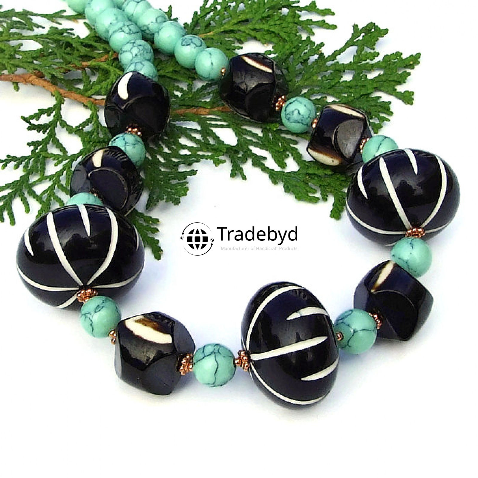 Available in different colore