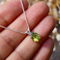 Natürlicher Peridot 8x6mm ovaler Edelstein 925 Sterling Silber hand gefertigte Designer Fine Jewelry Halskette für Frauen nach Maß