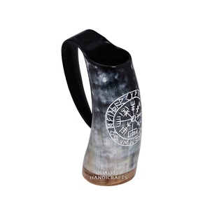 Mug en corne de buffle Viking, écologique, fait main, d'inspiration médiévale, poli, authentique, pour Noël et anniversaire - Product Image 2