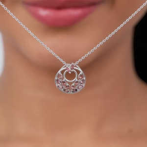 สร้อยคอจี้รูปใบไม้สีเงินพรีเมี่ยมทันสมัยพร้อมโรเดียมและชุบทองประดับเพชรห่วงโซ่เครื่องประดับสุดหรู - Product Image 3