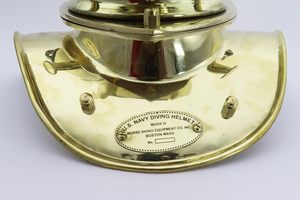 Casque de plongée en métal cuivre de haute qualité avec horloge Collection nautique pour la décoration de table - Product Image 4