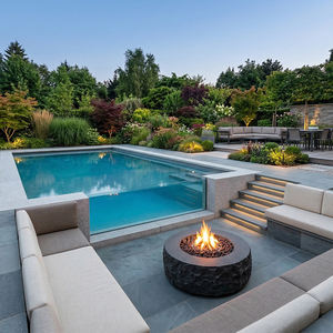 Instalación de piscina de alta gama con borde de azulejos personalizado para jardín paisajado con fuente de agua. - Product Image 6