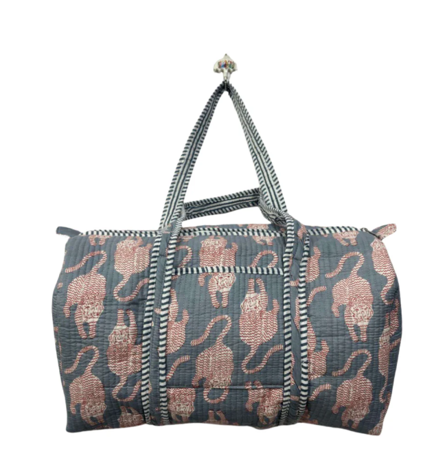 ดีไซน์หลากสีสดใสกว่า15แบบ