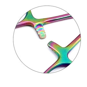 Pinzas Quirúrgicas Profesionales de Acero Inoxidable de 3.5 Pulgadas con Recubrimiento de Color Arcoíris para Uso Médico - Product Image 3