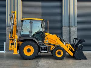 รถตักแบคโฮ JCB 3CX เครื่องจักรก่อสร้างที่เชื่อถือได้ - Product Image 3