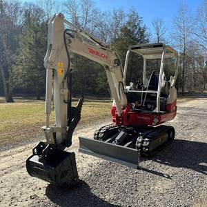 Mini-excavatrice Takeuchi TB240, 4 tonnes, compacte, diesel, sur chenilles, équipement de construction hydraulique - Product Image 5