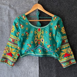 Navratri คอลเลกชั่นใหม่ผ้าคอตตอนแบบพิเศษพร้อมเสื้อทำงานปักลายแฟชั่นสำหรับผู้หญิง - Product Image 1