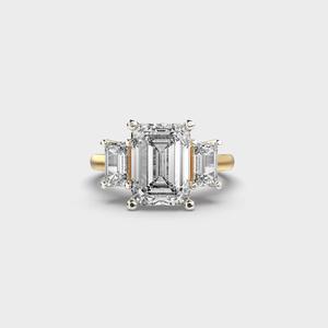 Boucles d'oreilles en diamant solitaire personnalisables en or jaune 14 carats Meilleure qualité pour cadeau de proposition en vente! - Product Image 1