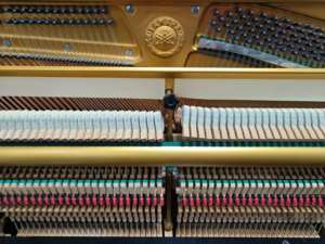 Piano droit Yamaha U3G 88 touches, fabriqué au Japon, d'occasion, mécanique, à vendre, excellente qualité sonore - Product Image 6