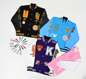 Venta al por mayor de calidad superior de color sólido de cuero mangas de lana cuerpo Chenille parches bordados transpirable cómoda chaqueta de invierno - Product Image 4