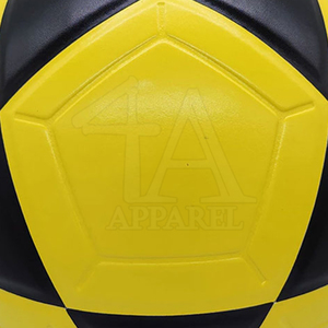 ฟุตบอลทนทานสำหรับผู้ใหญ่ที่ออกแบบมาสำหรับการฝึกซ้อมที่ให้ความรู้สึกนุ่มนวลและมีน้ำหนักที่สมดุลและสร้างคุณภาพสำหรับการใช้งานกลางแจ้งในระยะยาว - Product Image 3