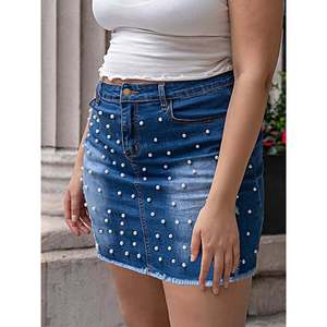 Gonna in denim vintage taglie forti con borchie di perle, design a trapezio casual-formale, lunghezza mini per l'estate - Product Image 4