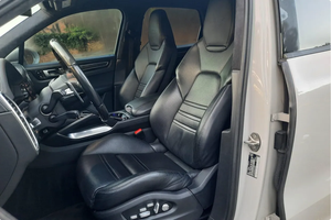 LISTO PARA CONDUCIR - USADO, VOLANTE A LA IZQUIERDA |   Porsche Cayenne Turbo S E-Hybrid 2020 - Product Image 5