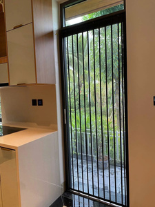 Puertas plegables de PVC con servicio OEM/ODM hecho en Vietnam, diseño sin vidrio, fuerte pero ligero, adecuado para interiores refrigerados - Product Image 4