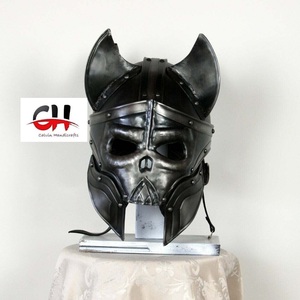 Haz clic para ampliar casco de demonio muerto medieval de acero calibre 18 ennegrecido. - Product Image 1