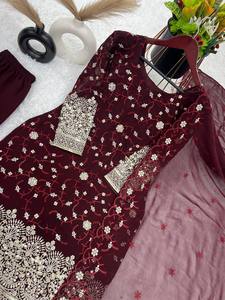 Top de fête de créateur-Plazzo et Dupatta avec broderie - Product Image 3