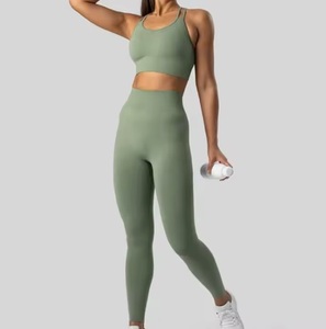 Ropa deportiva de moda para mujer, conjunto de Yoga, cintura elástica, cintura alta, transpirable, secado rápido, patrón sólido, 2 piezas, hecho en Pakistán, venta al por mayor - Product Image 1