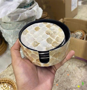 Posavasos con Incrustaciones de Nácar, Incrustaciones de Concha Hechas a Mano para Mesa y Uso como Regalo - Product Image 1
