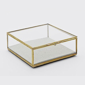 Mini Caja de Cristal Transparente con Marco de Latón y Cadena con Acabado Dorado en 2 Piezas para Decoración de Mesa de Hogar y Oficina y Cajas Multiusos - Product Image 5