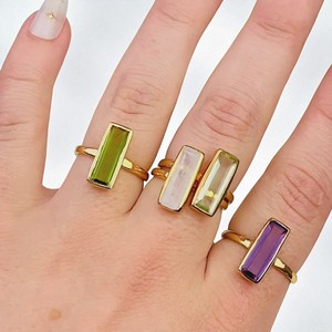 Anillos de bisel de barra rectangular de piedra natal de cuarzo de cianita | Anillos de banda chapados en oro hechos a mano | Joyería minimalista apilable lisa - Product Image 6
