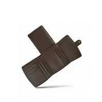 Dompet Kulit Lipat Tiga yang Elegan untuk Gaya, Keamanan, dan Kenyamanan