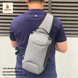 Poliéster impermeable 33X18X8 CM Tamaño personalizado y logotipo gris azul Color Riñonera básica Hecho en Vietnam - Product Image 4