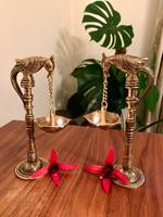 Diya classique en laiton indien, lampe à huile industrielle traditionnelle, design géométrique fait main, décoration pour salon, Noël, Diwali Z